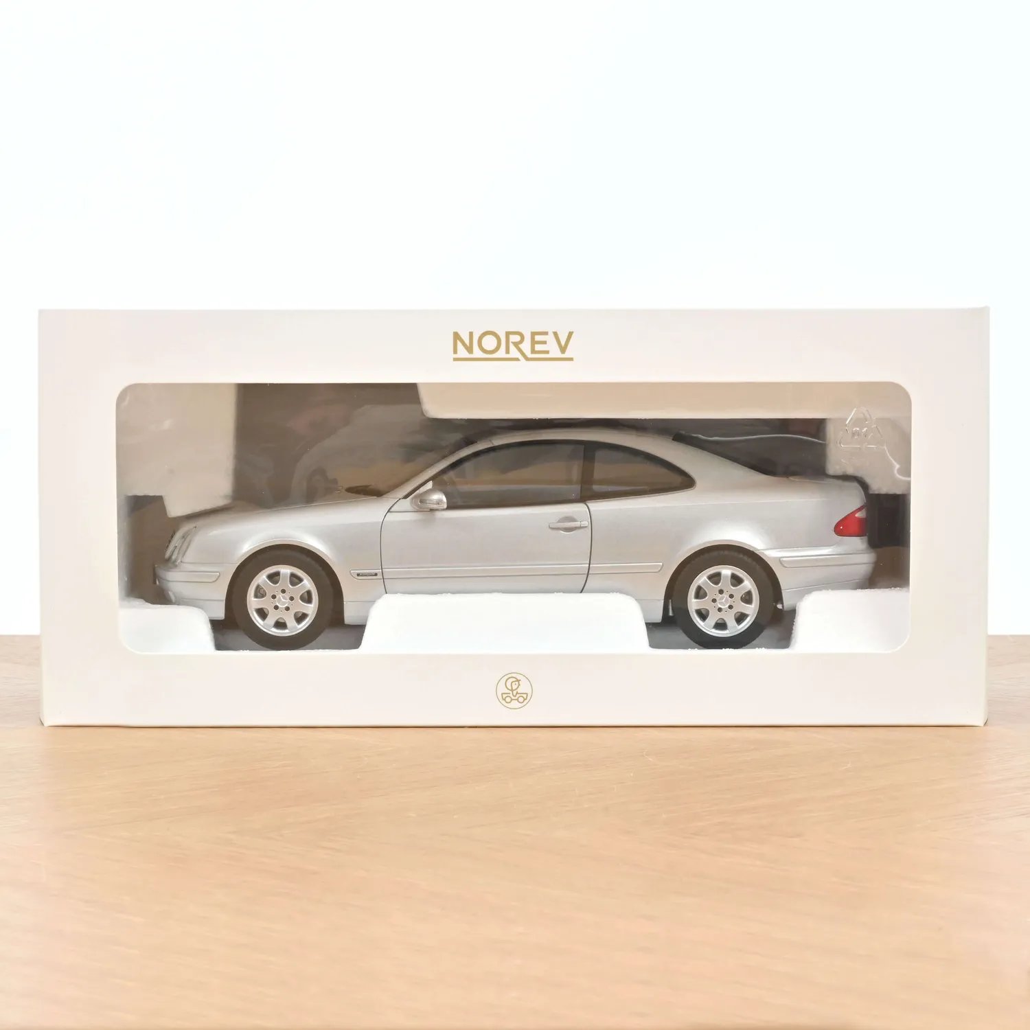Norev Mercedes-Benz CLK-Class 2000 miniature 1/18 argent brillant
