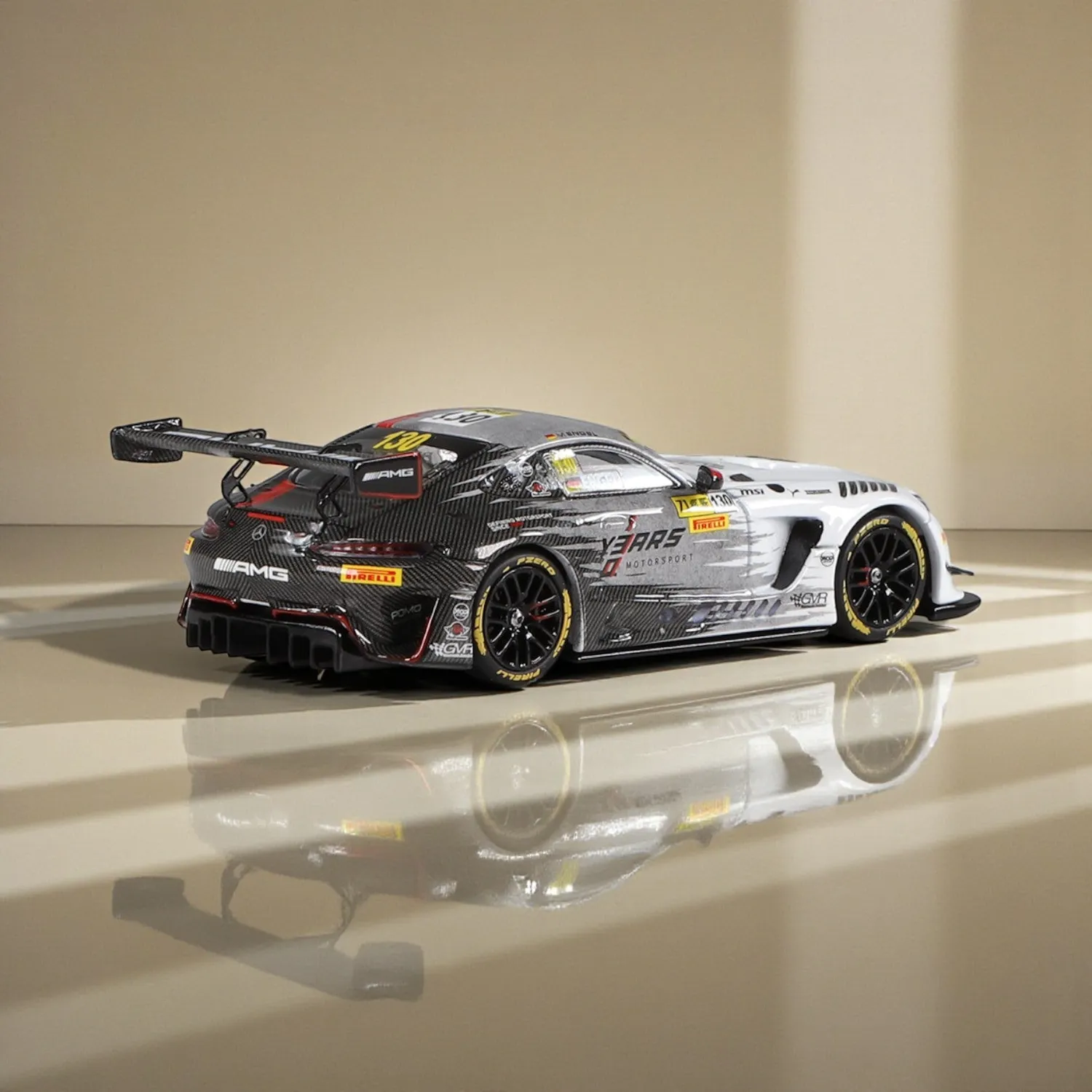 NZG Mercedes-AMG GT3 voiture miniature 1/64 course