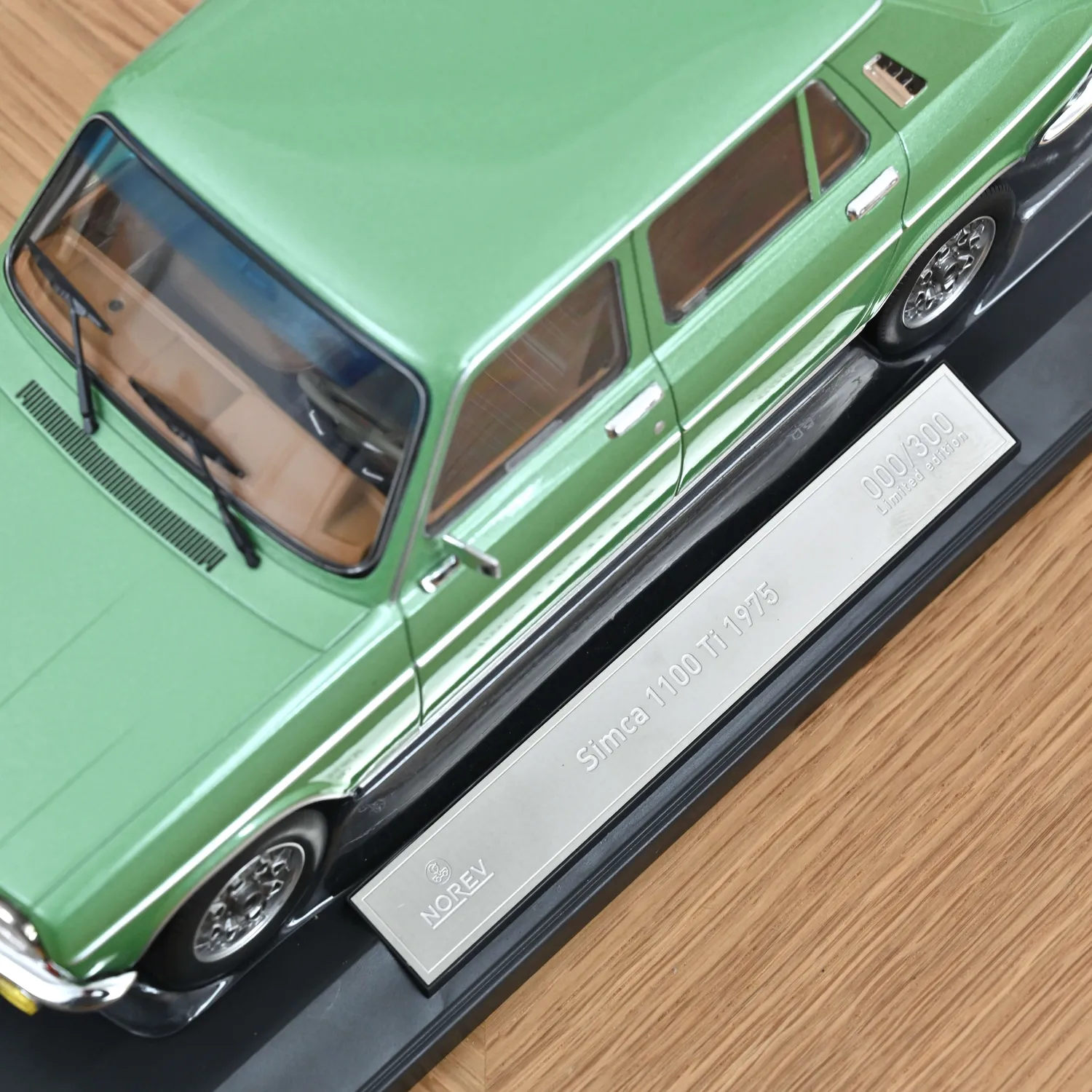 Norev Simca 1100 Ti 1975 voiture miniature 1/18 vert 300 pcs