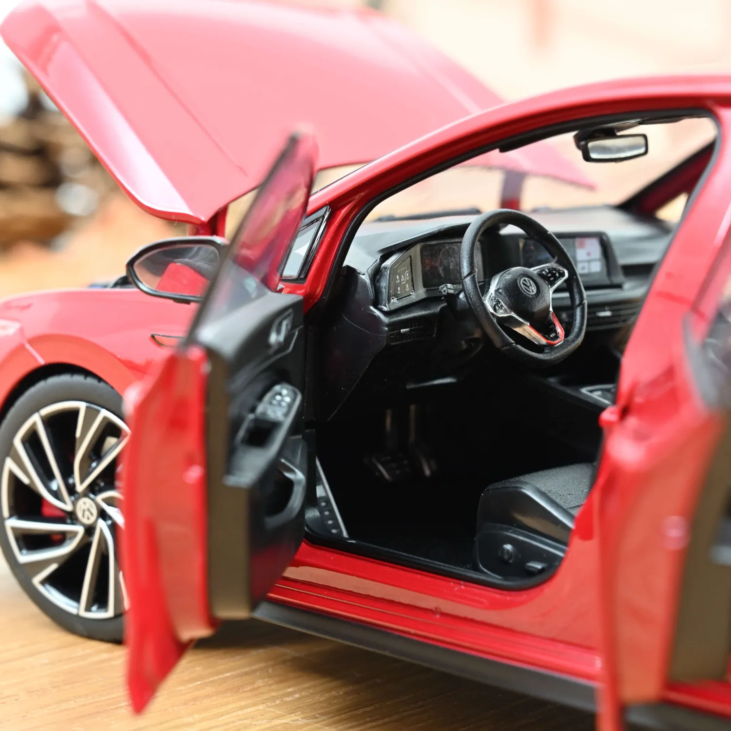 Norev VW Golf GTI 2020 voiture miniature 1/18 rouge Tornado