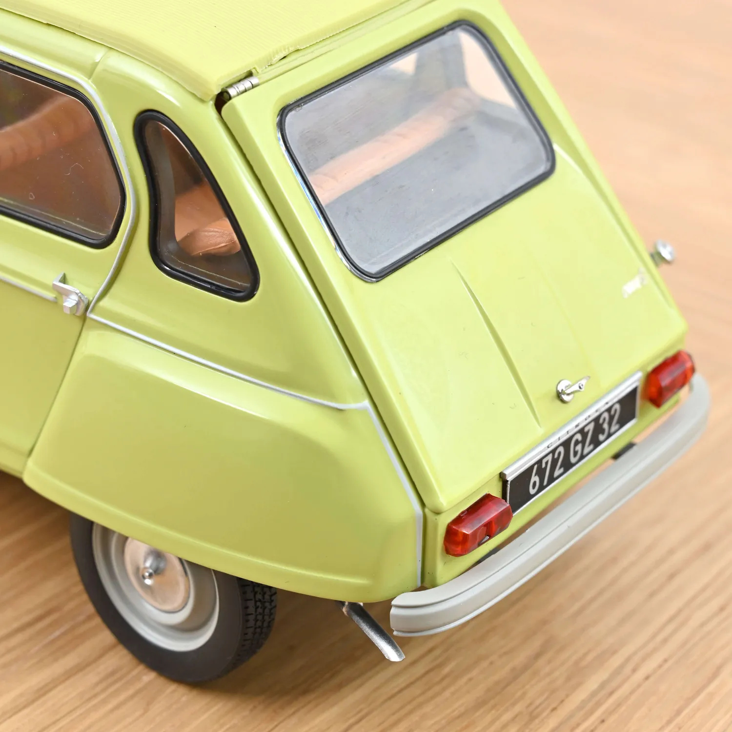 Norev Citroën Dyane 6 1970 miniature 1/18 jaune