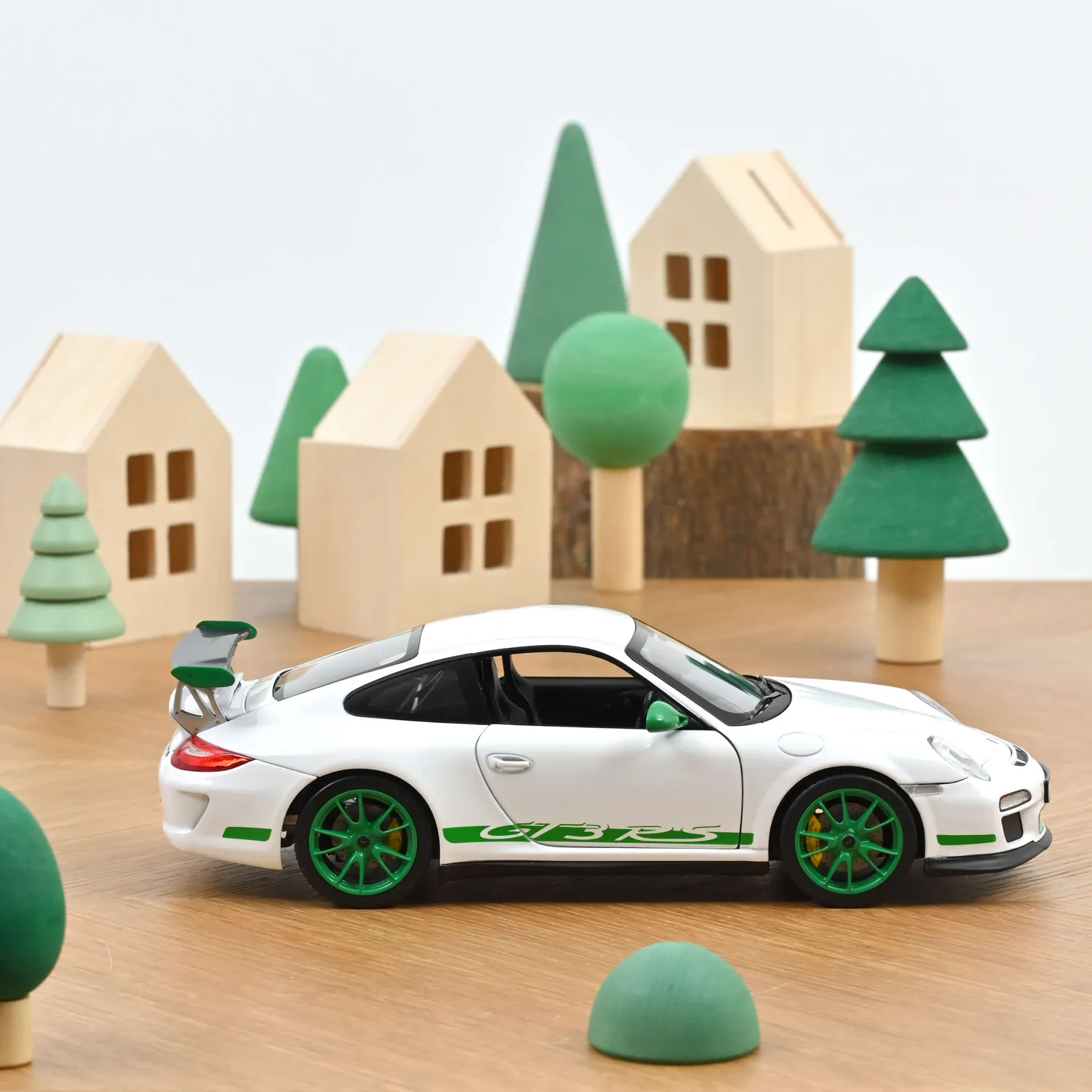 Norev Porsche 911 GT3 RS 2009 miniature 1/18 blanc vert