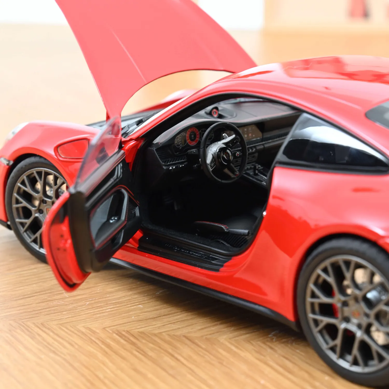 Norev Porsche 911 Carrera 2025 voiture miniature 1/18 Rouge Indien