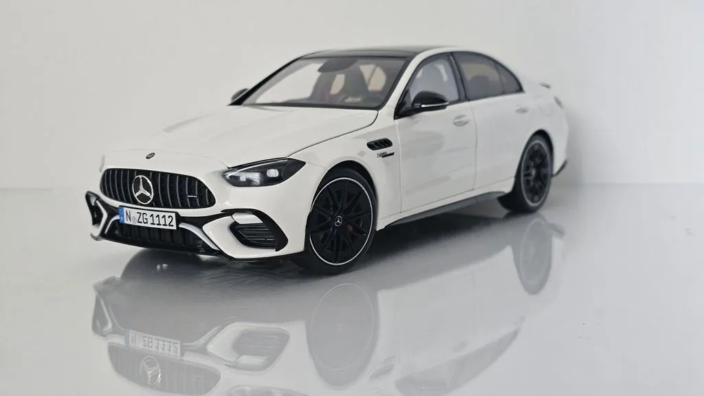 NZG Mercedes-AMG CLE 53 Coupé miniature 1/18 bleu spectral