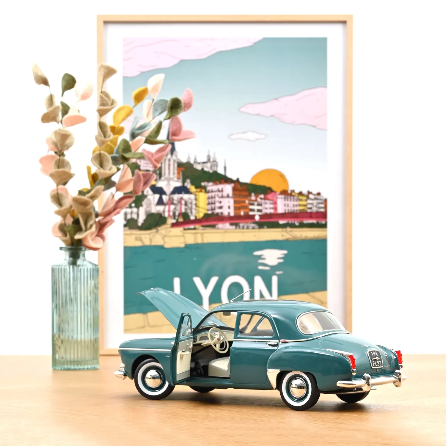 Norev Renault Frégate 1960 miniature 1/18 vert sévigné
