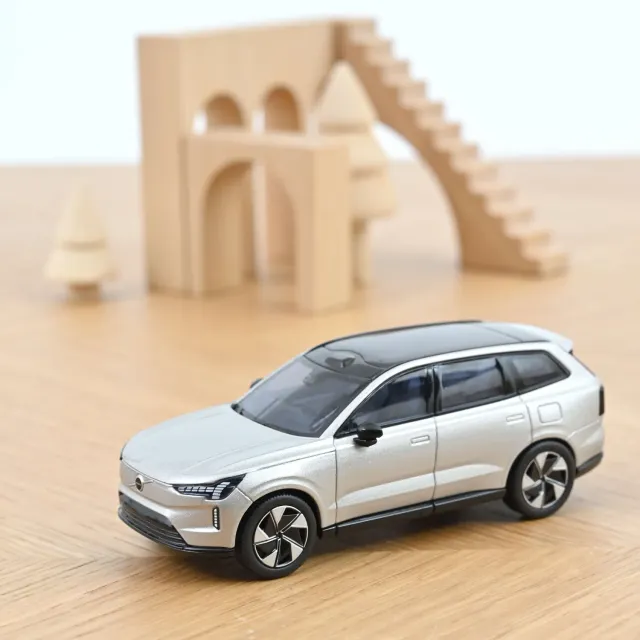 Norev Volvo EX90 2024 miniature 1/43 argent aurore