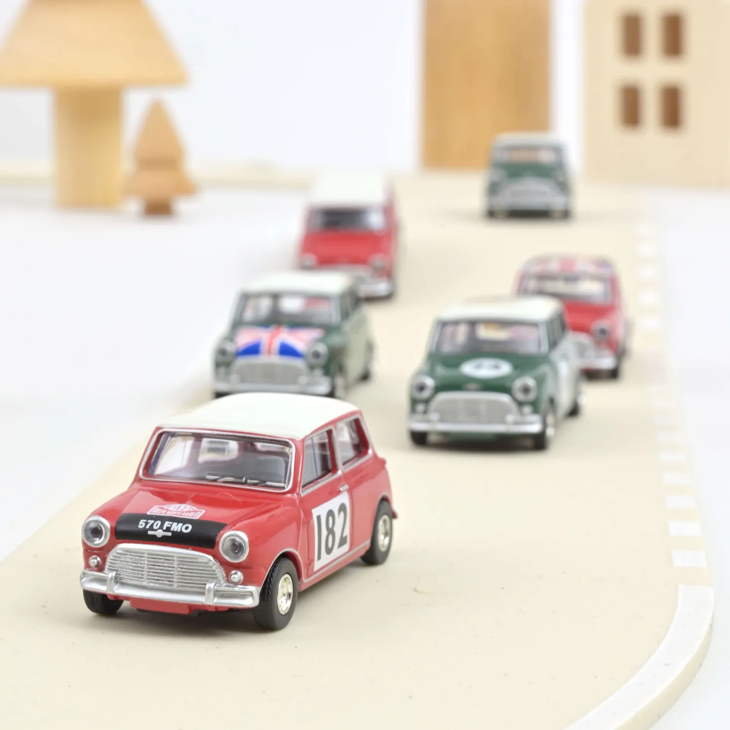 Norev Mini Cooper S 1964 miniature 1/54 rouge tartan 182