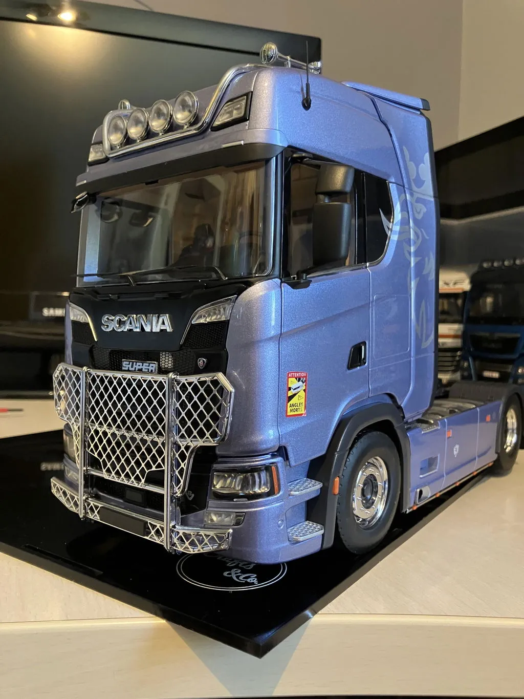 NZG Scania 730S V8 accessoires camion 1:18 tuning