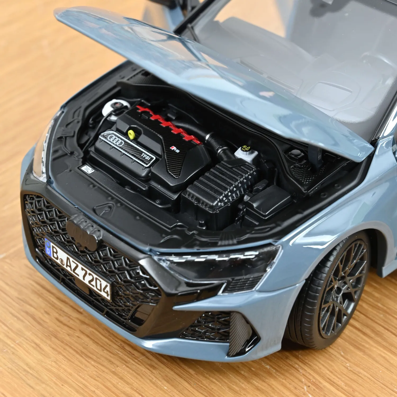 Norev Audi RS 3 Sportback 2025 miniature 1/18 gris kemora