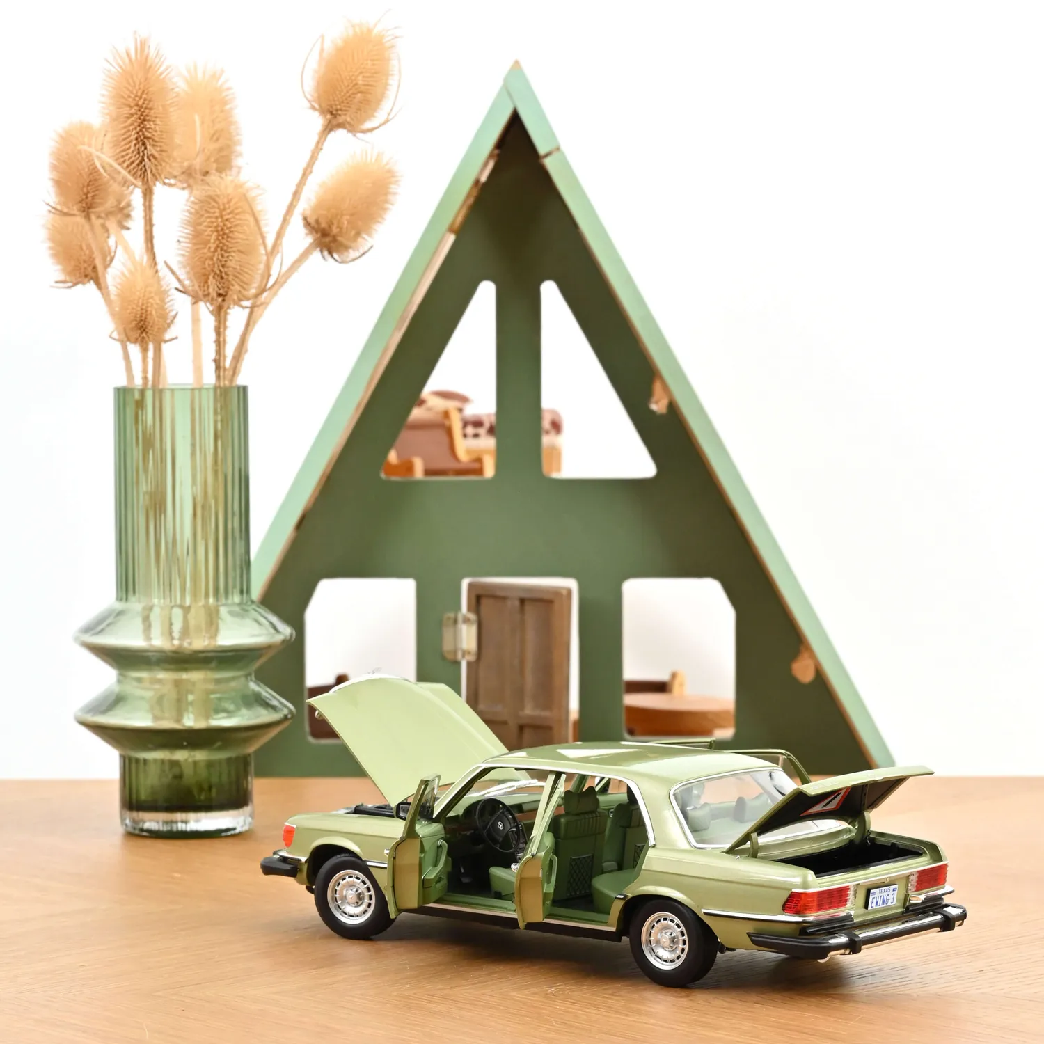 Norev Mercedes 450 SEL miniature 1/18 vert argent US 1979