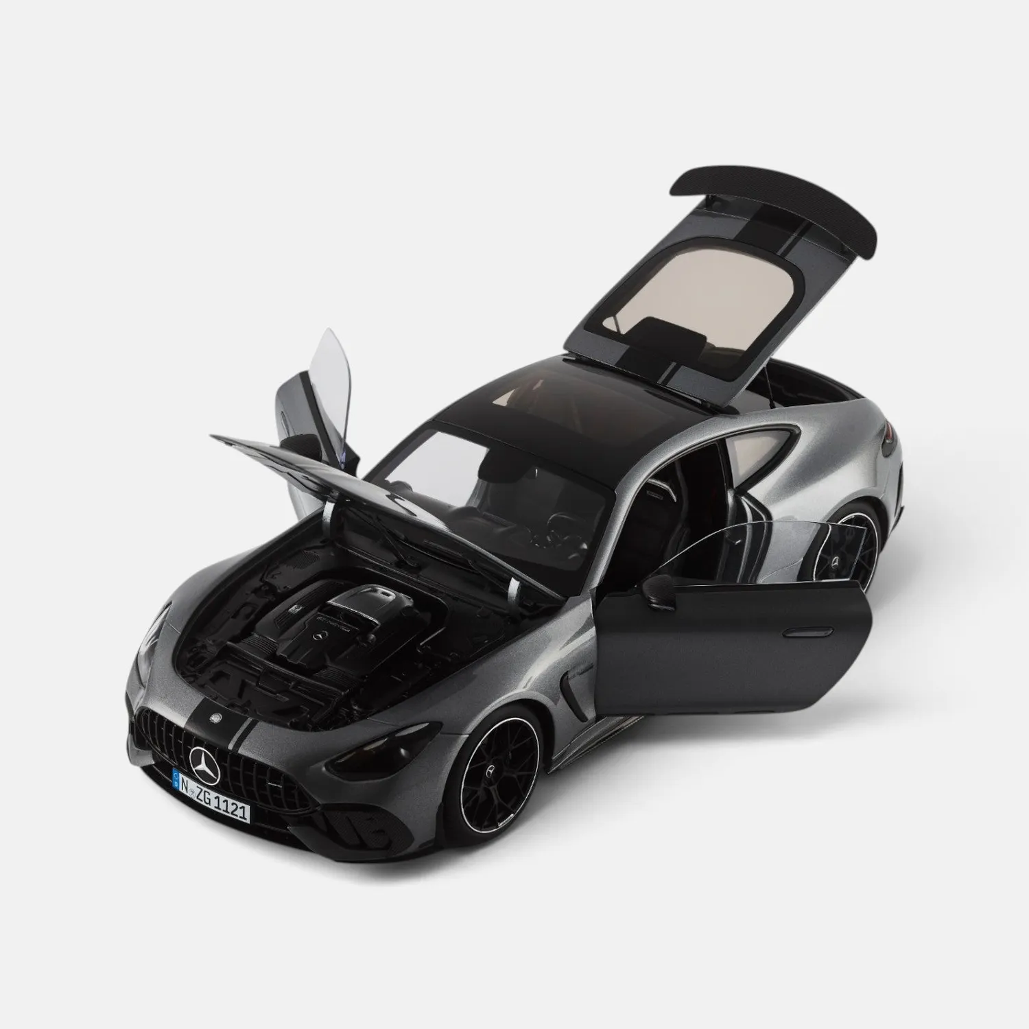 NZG Mercedes-AMG GT 63 PRO 4MATIC+ miniature 1/18 gris sélénite
