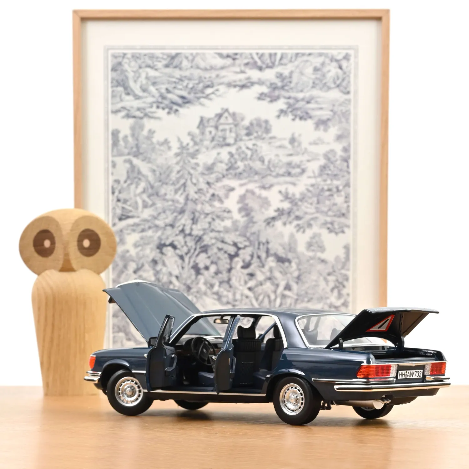 Norev Mercedes 350 SEL 1979 miniature 1/18 bleu Hansa