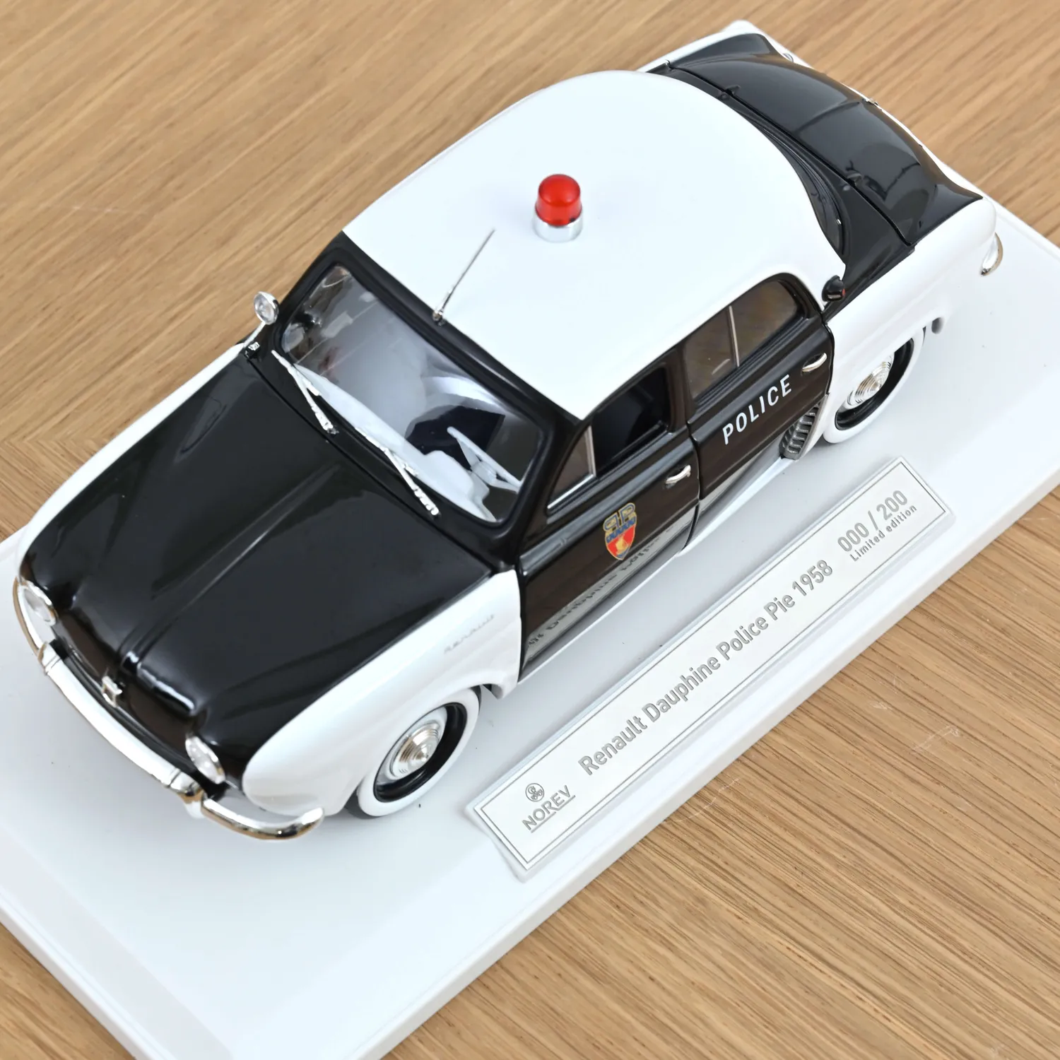 Norev Renault Dauphine Police 1958 miniature 1/18 pie