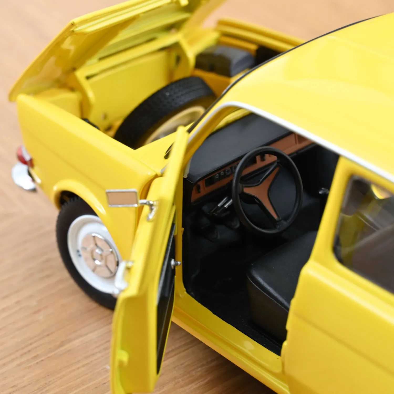Norev Simca 1000 LS 1974 miniature 1/18 jaune maya 4 ouvrants