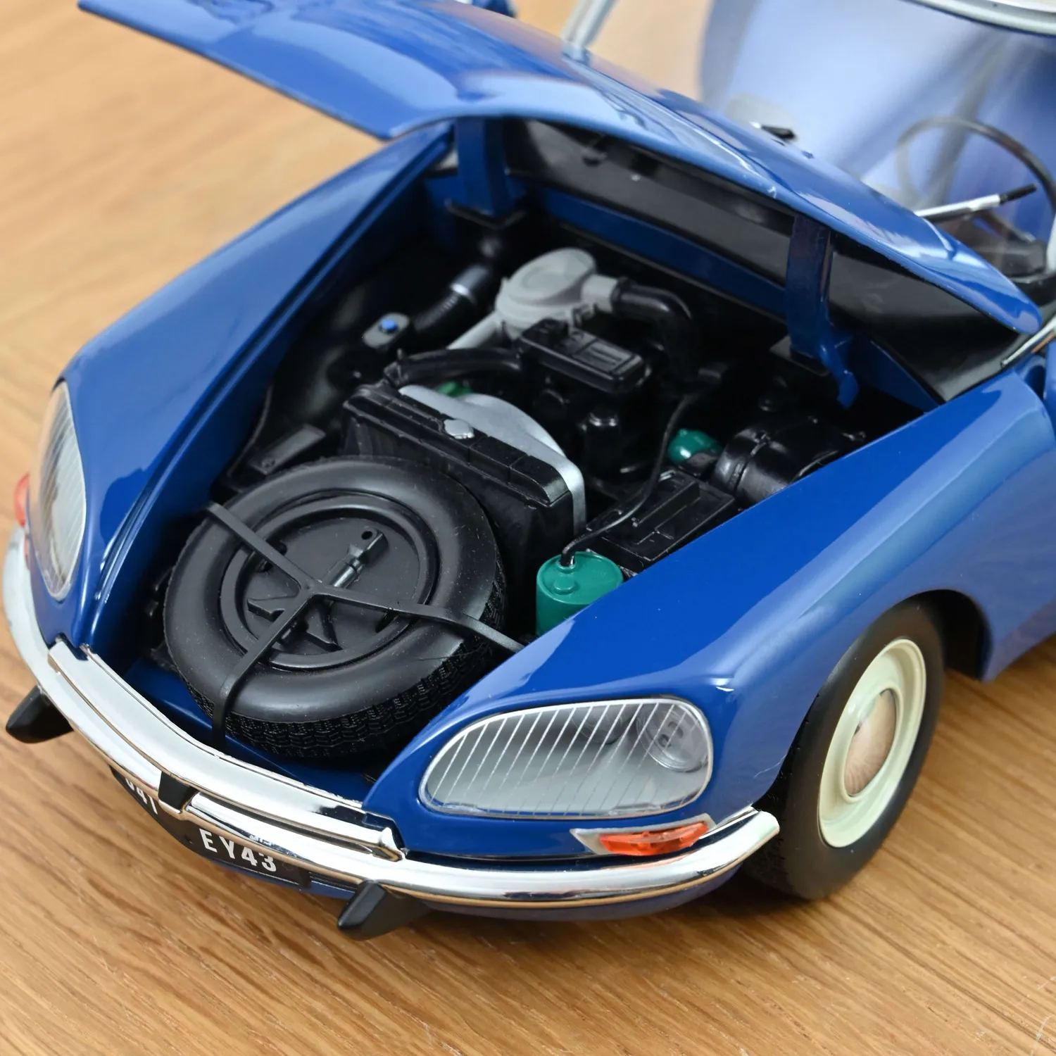 Norev Citroën Break 21 1970 miniature 1/18 bleu