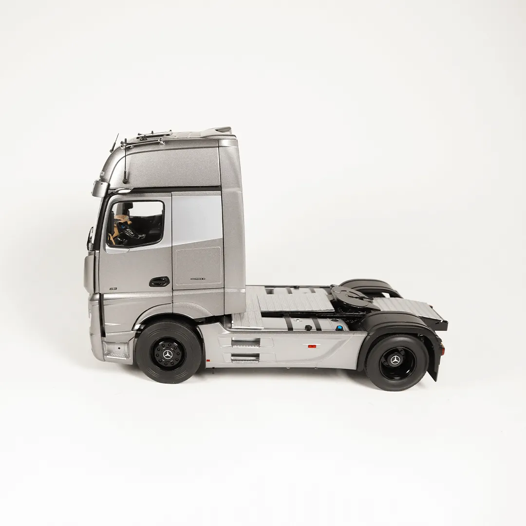 NZG Mercedes Actros GigaSpace 4x2 Edition 3 camion miniature 1:18