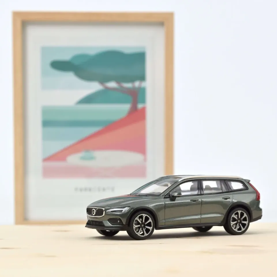 Norev Volvo V60 miniature 1/43 Cross Country gris