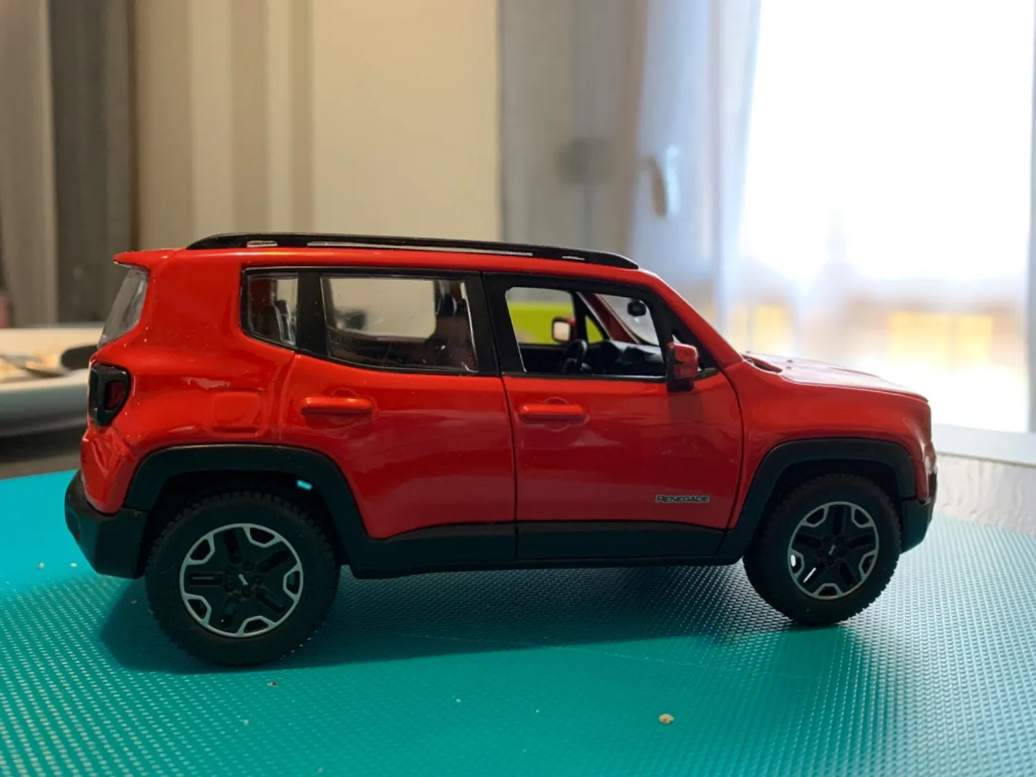 Maisto Jeep Renegade 2014 voiture miniature 1:24