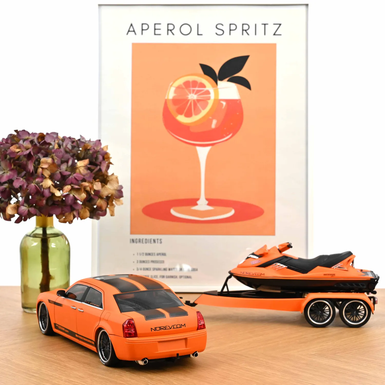 Norev Chrysler 300C Parotech + Jet Ski miniature 1/18 orange/noir