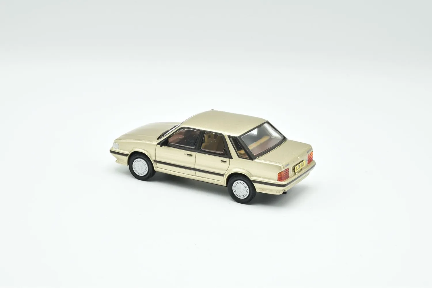 Brooklin Lansdowne Austin Montego 1.6 miniature gold