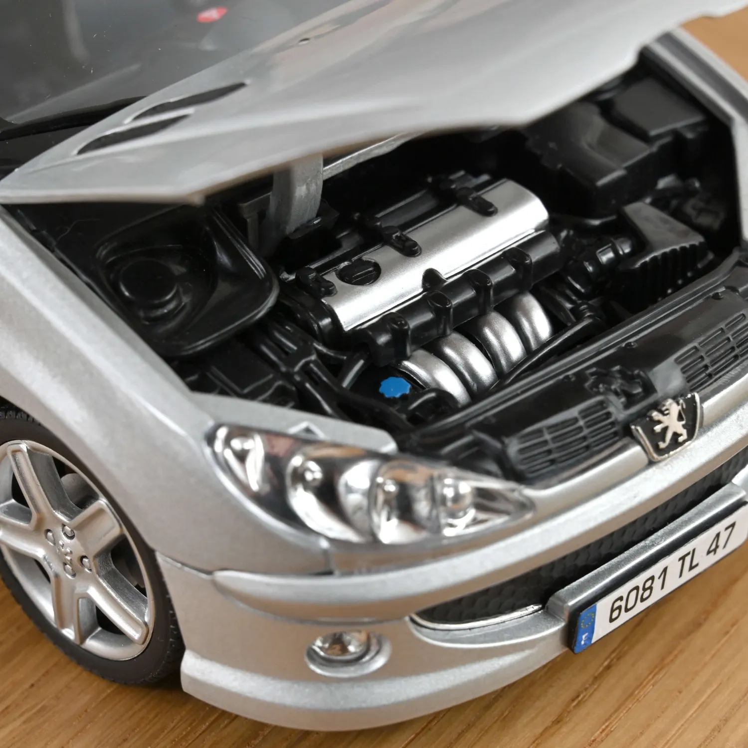 Norev Peugeot 206 RC 2003 miniature 1/18 argent 4 ouvrants