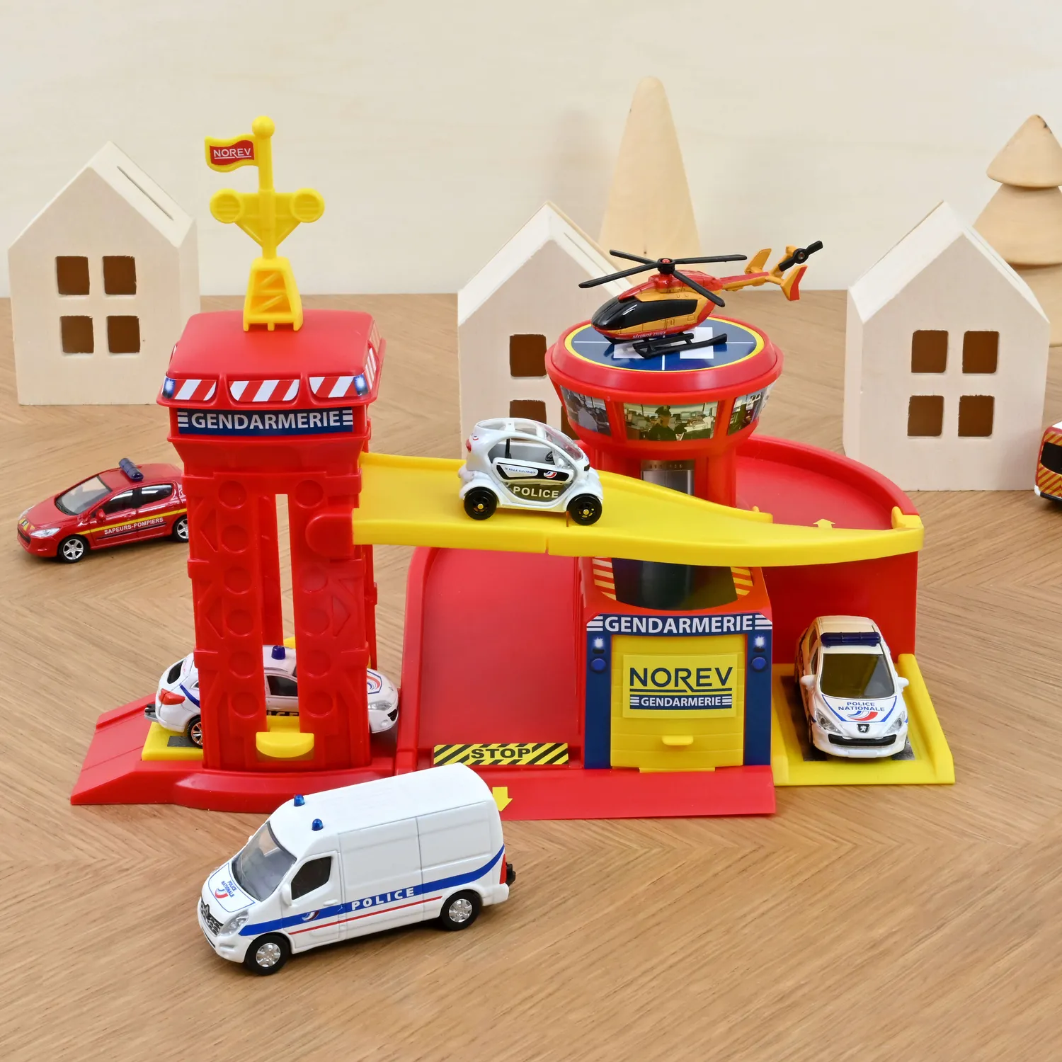 Norev centre de secours jouet 1/64 pompiers gendarmerie