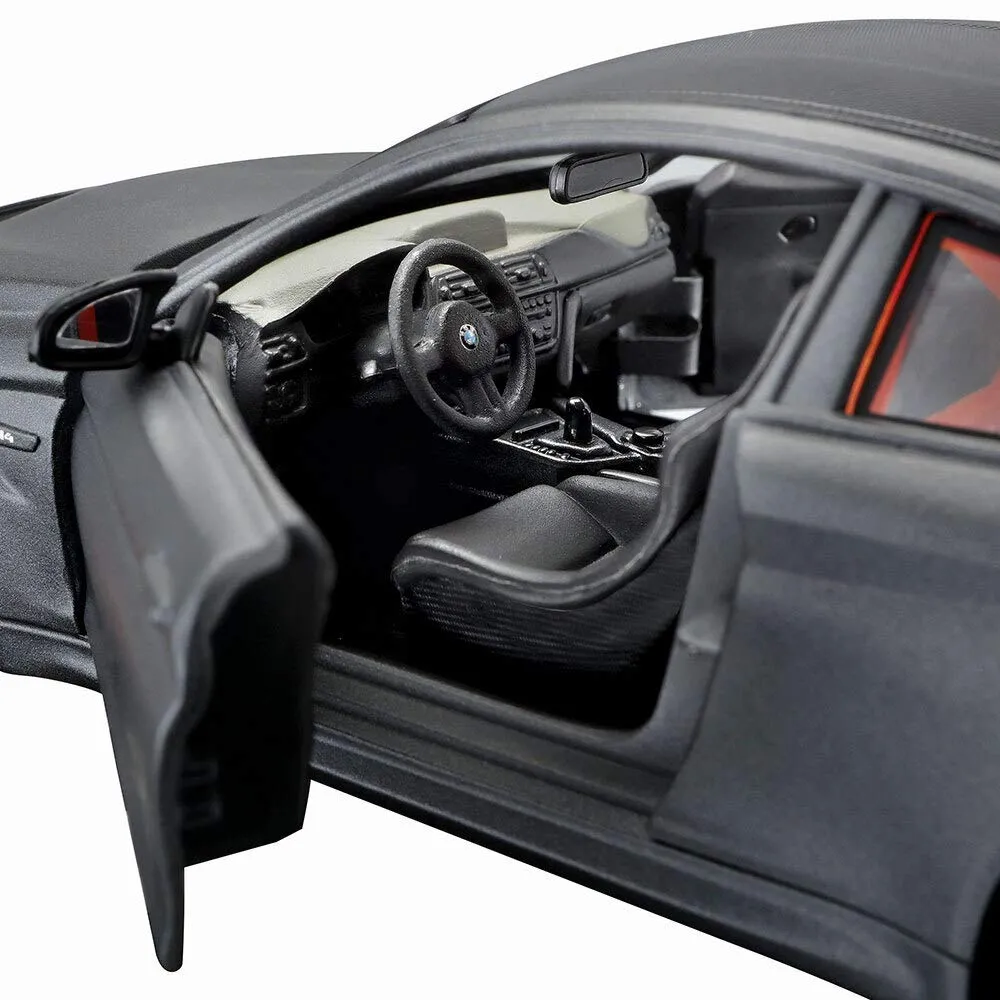 Maisto BMW M4 GTS kit voiture miniature 1/24 à monter