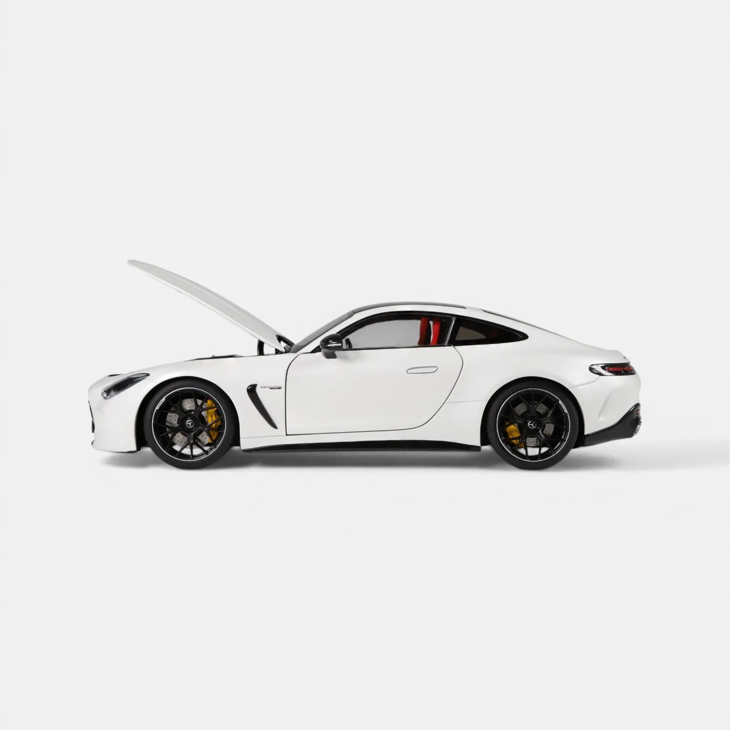 NZG Mercedes-AMG GT 63 voiture miniature 1:18 blanc opalithe