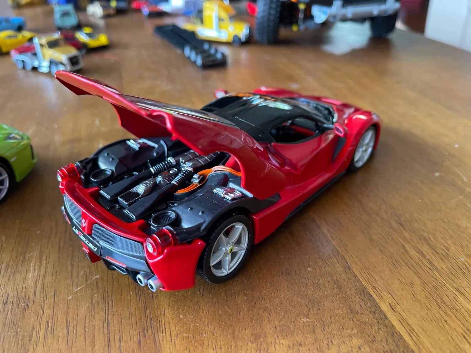 Maisto 2043103 Ferrari kit maquette 1/24 coloris aléatoire