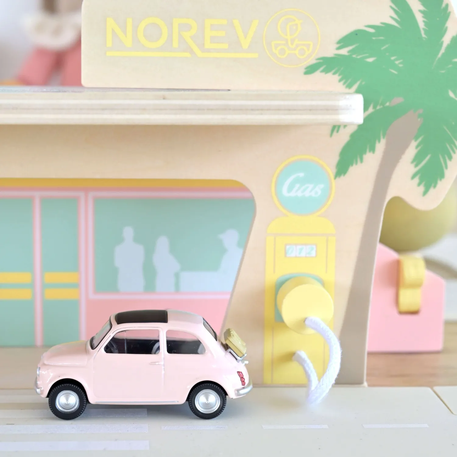 Norev Fiat 500 F 1965 Jet-Car 1/43 Rose Clair pique-nique