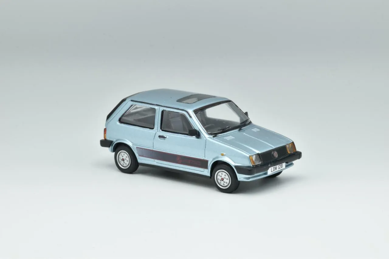 Lansdowne Collection 1983 MG Metro miniature bleu zircon