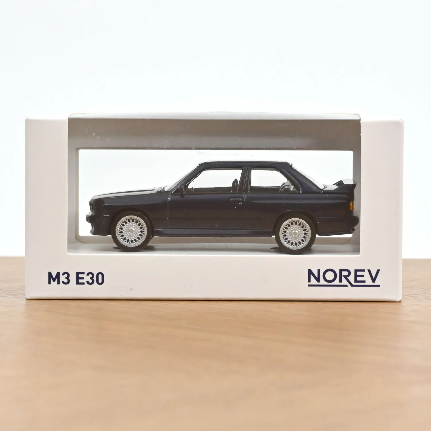 Norev Jet-car BMW M3 E30 1986 voiture miniature 1/43 noire