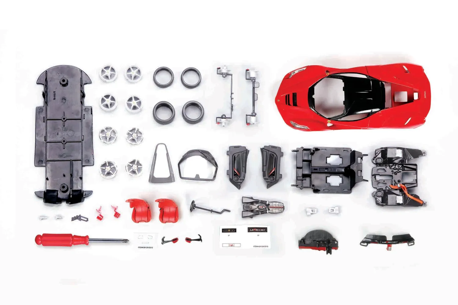 Maisto 2043103 Ferrari kit maquette 1/24 coloris aléatoire