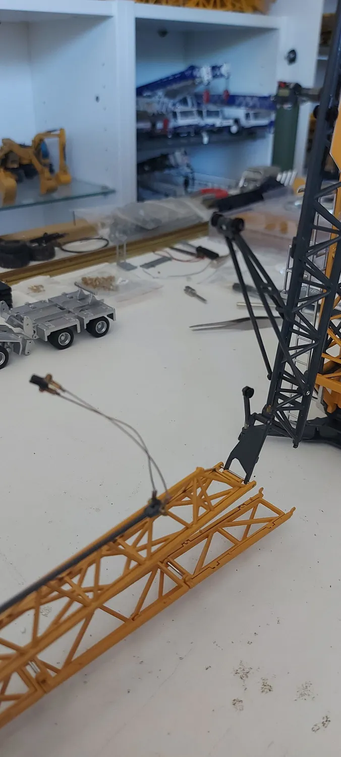 NZG Liebherr 81 K.1 grue miniature 1/50 fonctionnelle