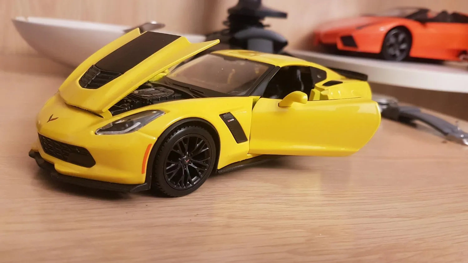 Maisto Special Edition 31133 Corvette Z06 2015 miniature 1/24