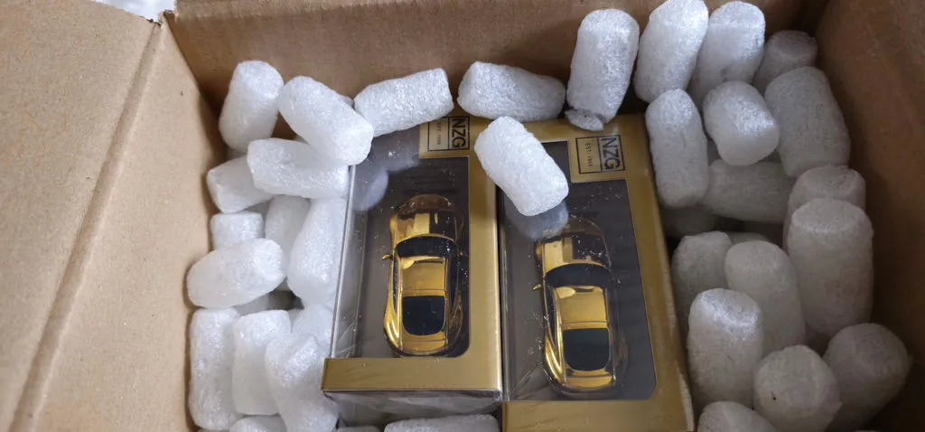 NZG Mercedes-AMG GT 63 Special Edition miniature 1/64 chromé