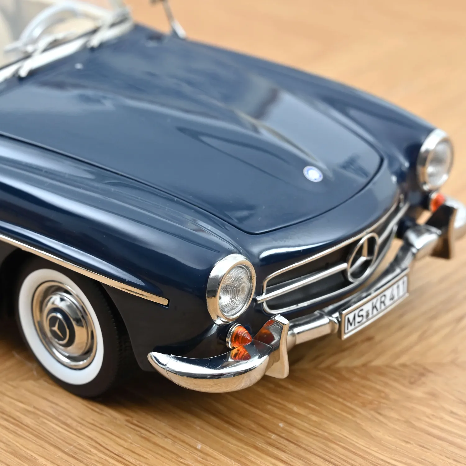 Norev Mercedes 190 SL 1957 miniature bleu moyen 1/18 ouvrants