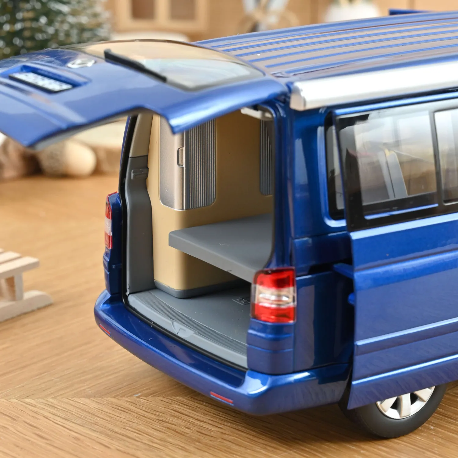 Norev VW California 2003 miniature 1/18 bleu Ravenna