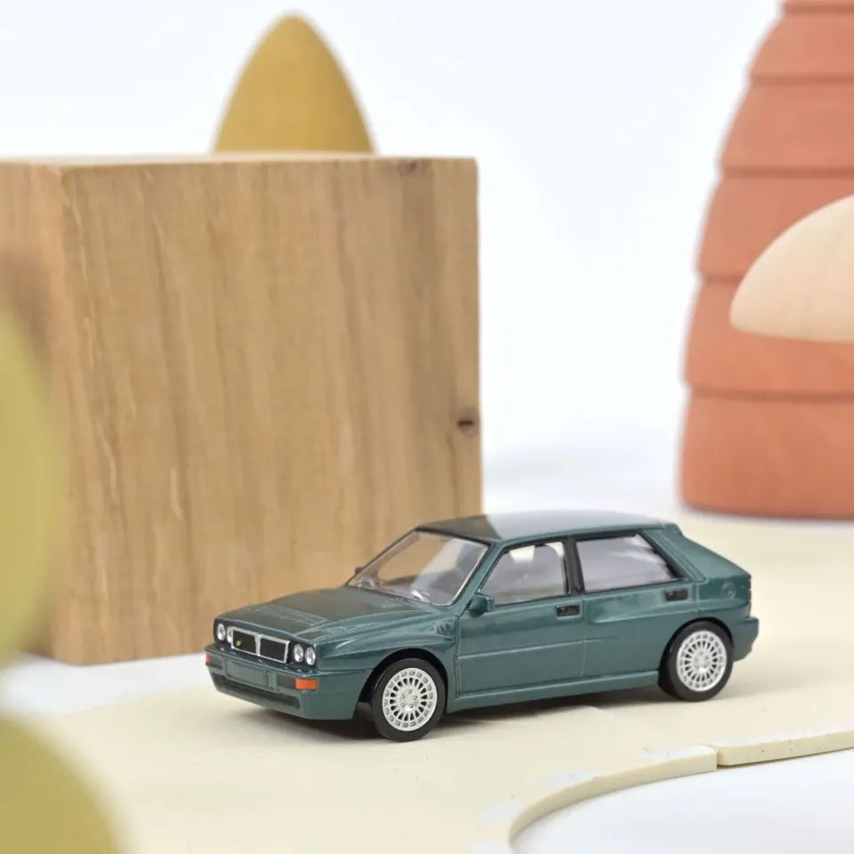 Norev Lancia Delta HF Evo 2 miniature 1/43 vert jet-car 1993