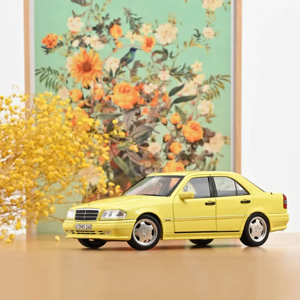 Norev Mercedes C36 AMG 1993 voiture miniature 1/18 jaune 200 pcs