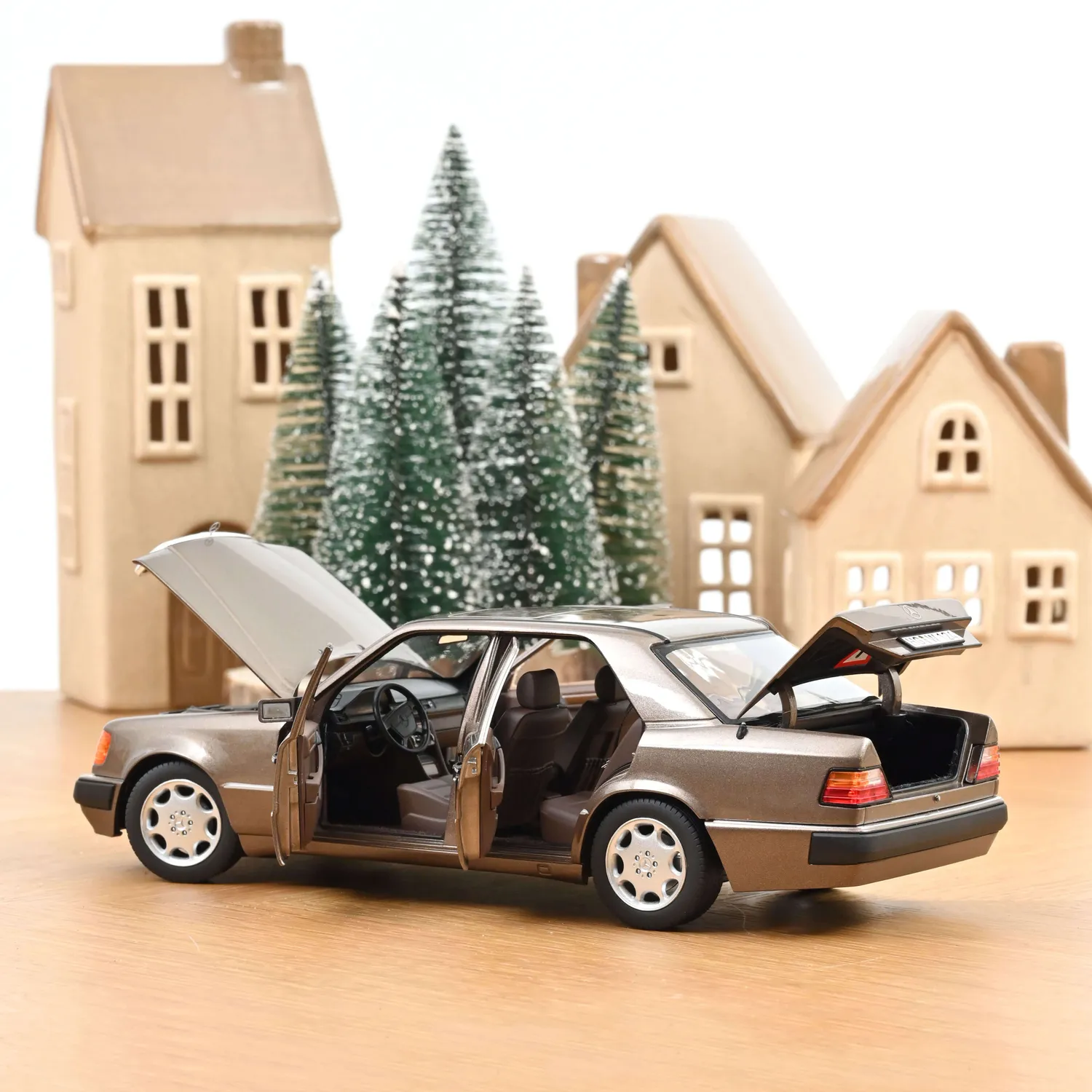 Norev Mercedes 500 E 1990 miniature 1/18 impala métallisé