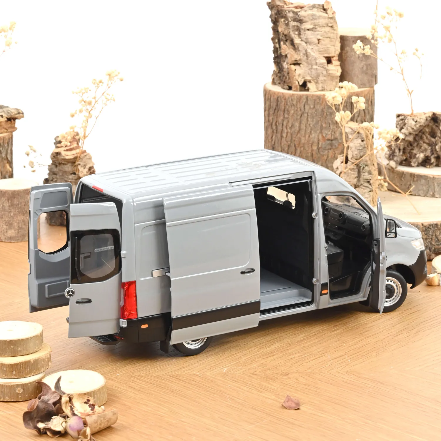 Norev Mercedes Sprinter 2018 miniature 1/18 gris 5 ouvrants