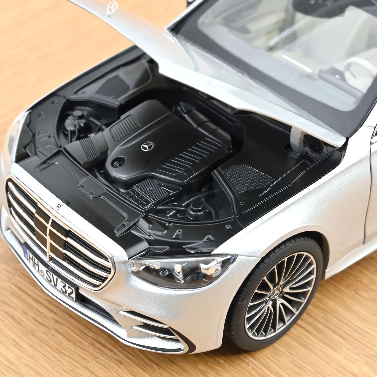 Norev Mercedes Classe S AMG-Line 2021 voiture miniature 1/18 argent brillant