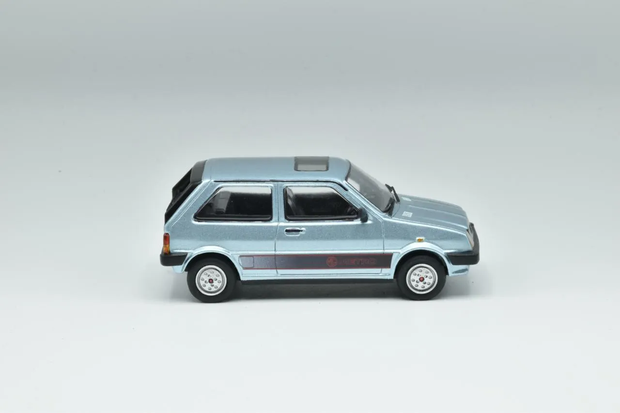 Lansdowne Collection 1983 MG Metro miniature bleu zircon