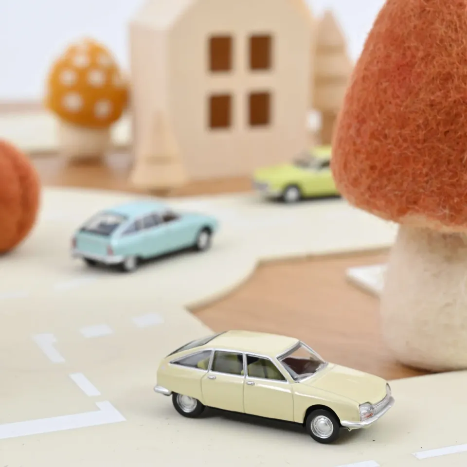 Norev Citroën GS 1971 voiture miniature 1/64 beige érable
