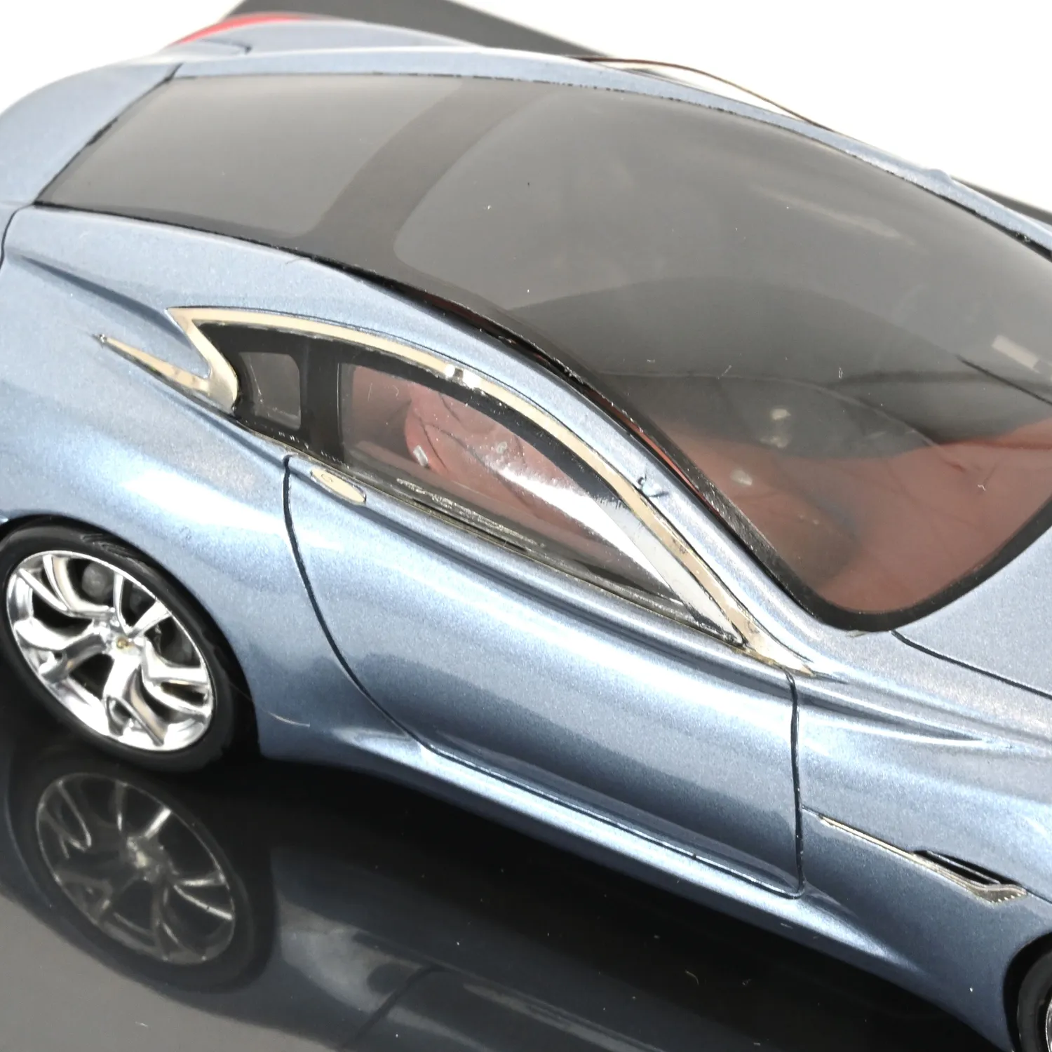 Norev Infiniti Essence Genève 2009 voiture miniature 1/43 grise