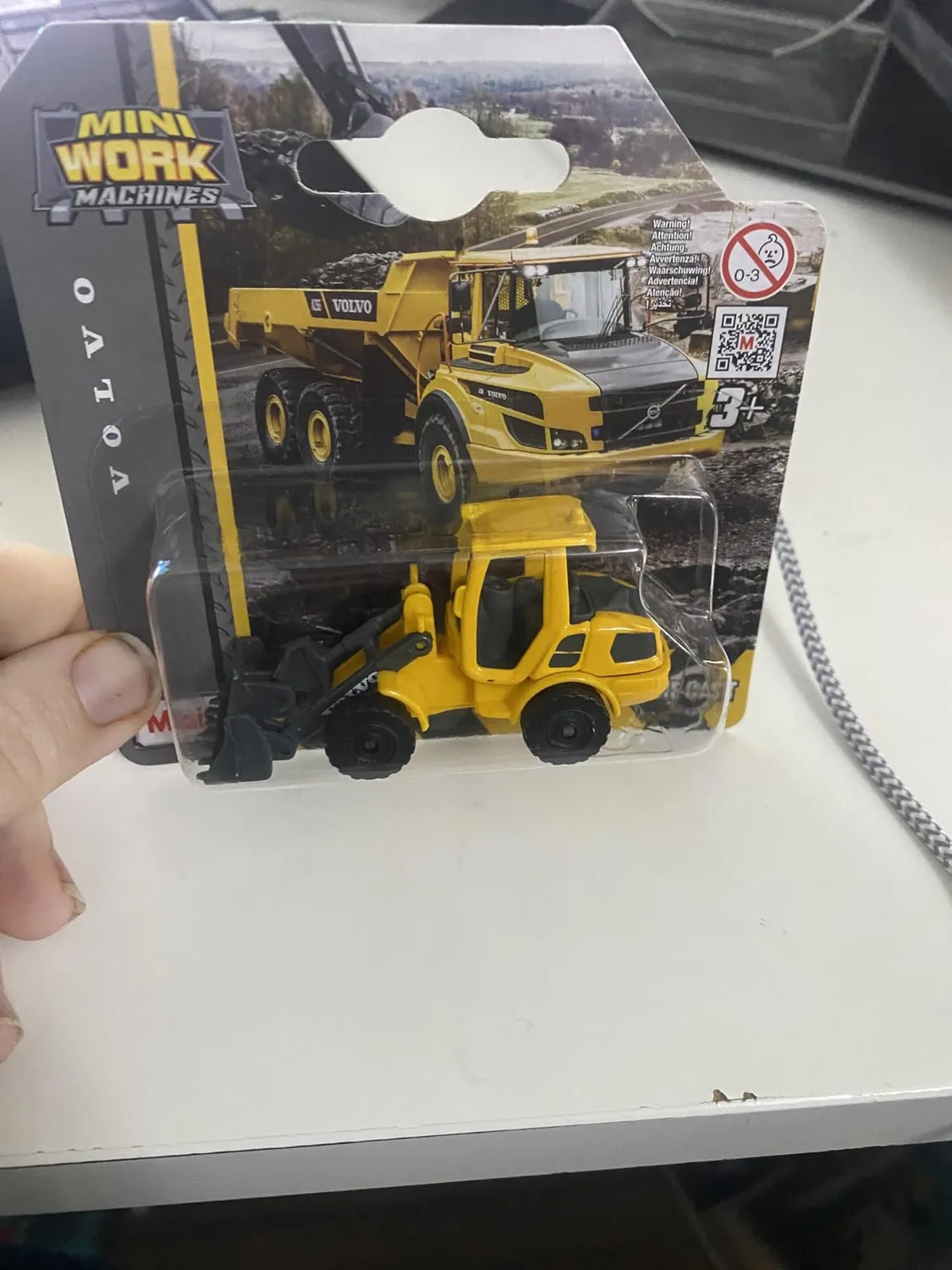 Maisto Fresh Metal Volvo Cement Mixer camion toupie 1/64