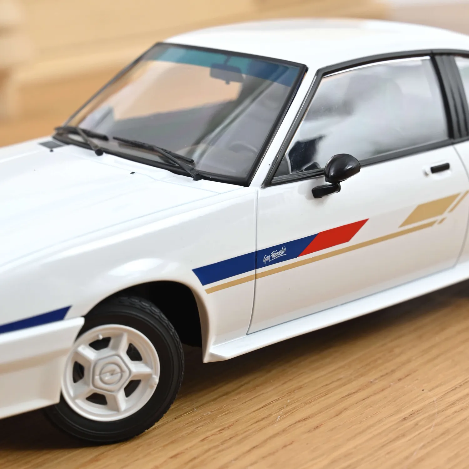 Norev Opel Manta Guy Fréquelin voiture miniature 1/18 blanc