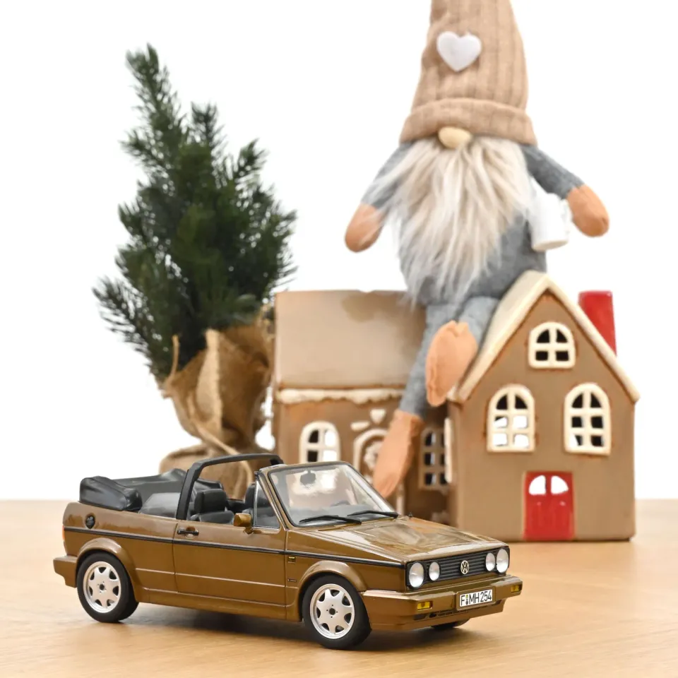 Norev VW Golf Cabriolet 1992 miniature 1/18 brun limitée