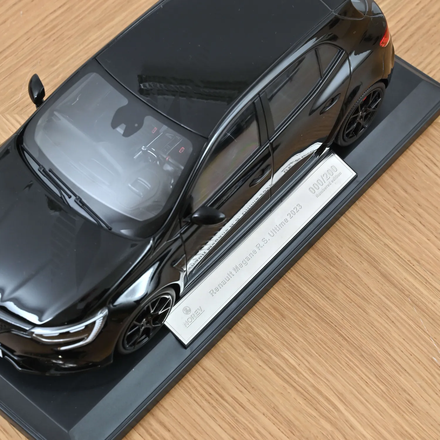 Norev Renault Megane R.S. Ultime 2023 miniature 1/18 noire 200pcs